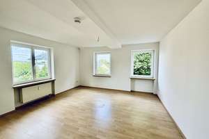 AS IMMOBILIEN: Repräsentative 3-Familien-Villa | Großzügiges Wohnen in bester Lage - Niederwalluf – Die vollständige Adresse der Immobilie erhältst du vom Anbieter., 65396 Walluf – Vorschaubild 18