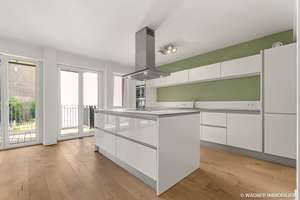 Moderne Stadtwohnung mit Komfort: EBK, 2 Bäder, Balkon, TG-Platz | WAGNER IMMOBILIEN – Die vollständige Adresse der Immobilie erhältst du vom Anbieter., 65185 Mitte, Wiesbaden – Vorschaubild 3