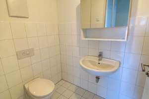SENIORENWOHNUNG zwei Balkone, Dusche, Wanne, Aufzug, Fußbodenheizung – Am Bowengarten 145, 45899 Horst, Gelsenkirchen – Vorschaubild 12