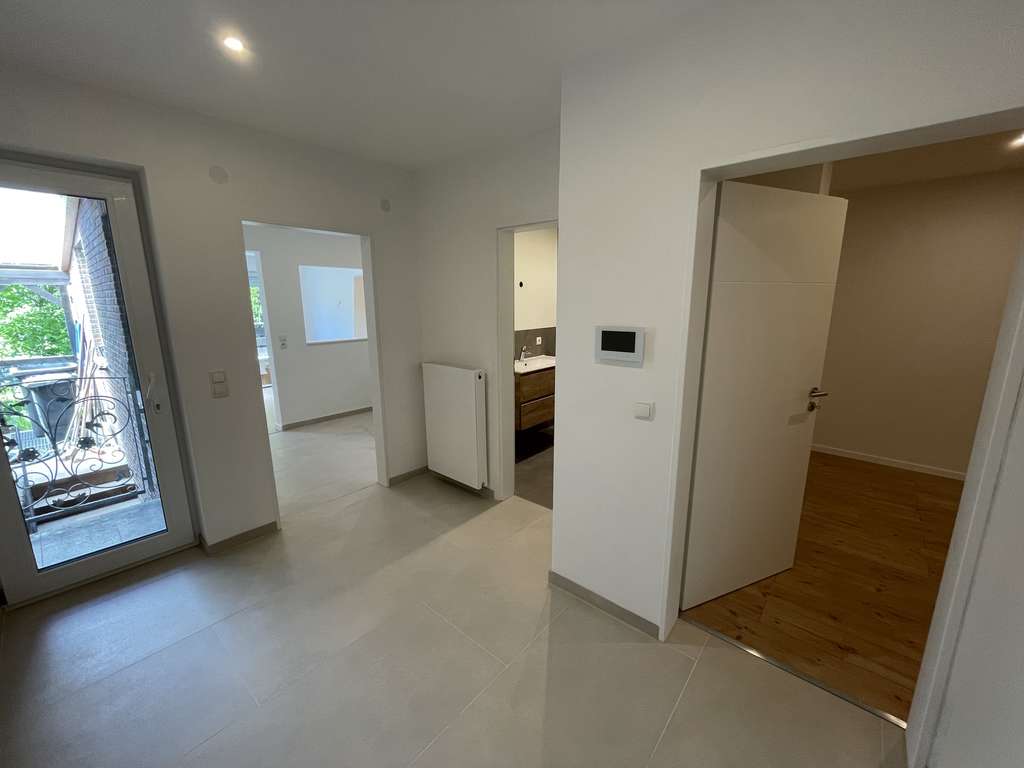 Schönes Mehrfamilienhaus, 2 WHG in Bad Neuenahr-Ahrweiler OT Heimersheim von PRIVAT