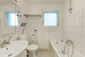 Helle 3-Zimmer-Wohnung ca. 75 m² mit Balkon & Garage inklusive Kaufpreises, 1. OG- Top-Preis! – Die vollständige Adresse der Immobilie erhältst du vom Anbieter., 65205 Erbenheim, Wiesbaden – Vorschaubild 3