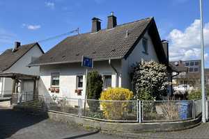Familienfreundliches EFH mit wohnwirtschaftlich ausgebauter ELW und Wintergarten fußläufig zum Rhein – Neuwied (Kreis) – Vorschaubild 3