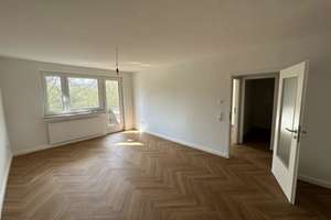 Exklusive 2- Zimmer Wohnung mit Blick ins Grüne – Die vollständige Adresse der Immobilie erhältst du vom Anbieter., 44866 Wattenscheid-Mitte, Bochum – Vorschaubild 2