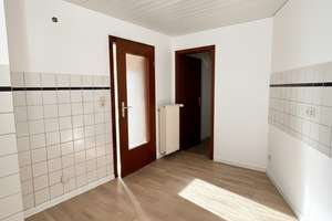 Frisch renoviert: Schöne 3 Zi-DG-Whg.  (ca. 56 m²)  in ruhiger Lage der Neckarvorstadt – Die vollständige Adresse der Immobilie erhältst du vom Anbieter., 70376 Neckarvorstadt, Stuttgart – Vorschaubild 9