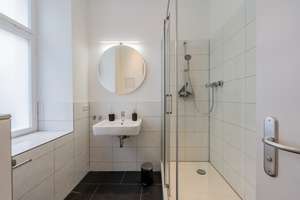 From 01.04 - Nice and modern studio in Prenzlauer Berg – Die vollständige Adresse der Immobilie erhältst du vom Anbieter., 10405 Prenzlauer Berg, Berlin – Vorschaubild 13