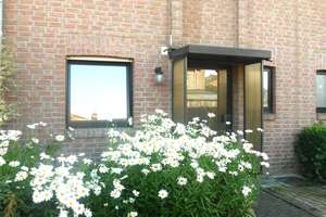 Modernisiertes Reihenmittelhaus mit 4 Zimmern in Heinsberg-Dremmen – Schillerstraße 17 a, 52525 Heinsberg – Vorschaubild 1