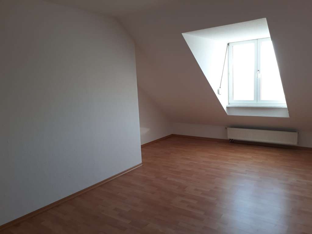 Immobilie in Bad Frankenhausen/Kyffhäuser - Helle 4-Zimmer-Etagenwohnung mit Balkon und PKW-Stellplatz - Bild 2