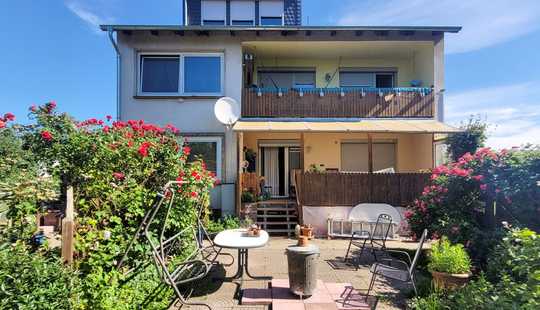 Bild von Gepflegtes Zweifamilienhaus auf großem Grundstück in ruhiger Lage!