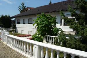 Lingenfeld- Blickfang - stilvoller, gepflegter, großer Bungalow-Traumgarten / von Privat ohne Makler – Die vollständige Adresse der Immobilie erhältst du vom Anbieter., 67360 Lingenfeld – Vorschaubild 3