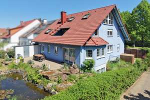 Großzügiges Einfamilienhaus mit vermieteter Maisonette-Einliegerwohnung in Karlsruhe-Grötzingen