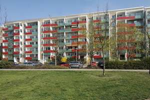 Wohnung an ruhiger Seitenstraße mit Süd-Westbalkon – Parsteiner Ring 13, 12679 Marzahn, Berlin – Vorschaubild 1