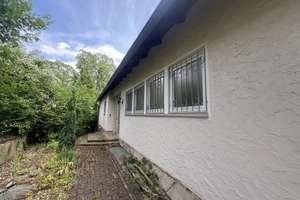 Bestlage! Hier sind Sie gefragt!  2 Familienhaus zum Sanieren oder Abriss