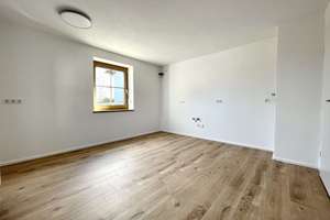 Familientraum mit Garten: Frisch saniertes Mehrgenerationenhaus mit Terrasse. Ohne Provision! – Die vollständige Adresse der Immobilie erhältst du vom Anbieter., 84076 Pfeffenhausen – Vorschaubild 5