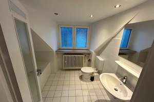 67qm 2,5 Zimmer Dachgeschosswohnung mit Küche in Köln Lindenthal Uninähe – Die vollständige Adresse der Immobilie erhältst du vom Anbieter., 50935 Lindenthal (Ortsteil), Köln – Vorschaubild 9