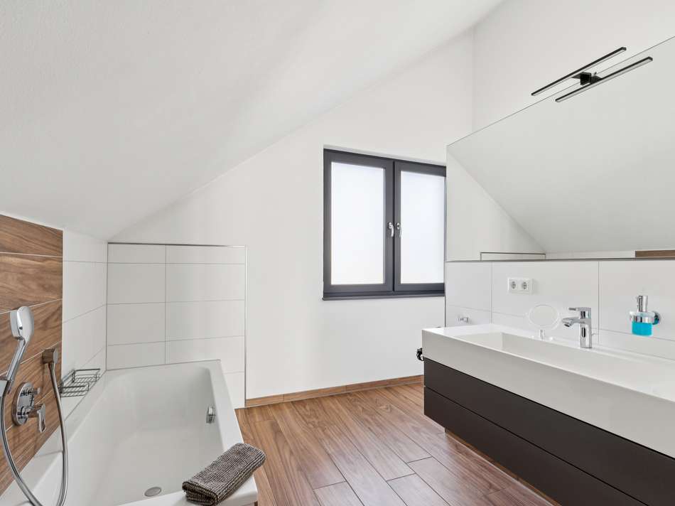 Dachgeschoss Badezimmer