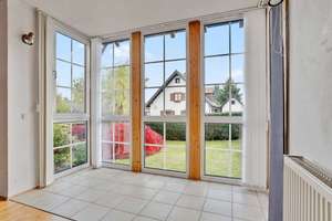 Ruhige Lage! Gepflegtes Einfamilienhaus mit tollem Garten und großer Südwest-Terrasse – Die vollständige Adresse der Immobilie erhältst du vom Anbieter., 95365 Rugendorf – Vorschaubild 5