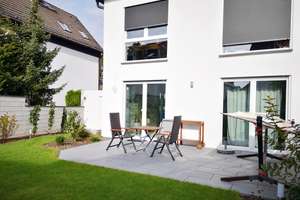ELEGANTE DHH - NEUBAU - MIT 4 ZIMMERN, EBK, TERRASSE, GEPFLEGTER GARTEN, GARAGE AM HAUS, RUHIGE LAGE – Die vollständige Adresse der Immobilie erhältst du vom Anbieter., 64546 Mörfelden-Walldorf – Vorschaubild 10
