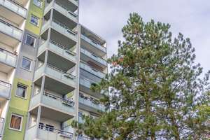 Attraktive 3-Raum-Wohnung und den Spielplatz im Wohnumfeld – Am Harthwald 1, 9123 Markersdorf, Chemnitz – Vorschaubild 4