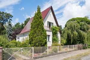 *Familienidylle am Berliner Stadtforst* * Ihr neues Zuhause mit Potenzial* – Die vollständige Adresse der Immobilie erhältst du vom Anbieter., 15566 Schöneiche bei Berlin – Vorschaubild 2
