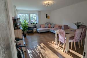 Voll möblierte 4-Zimmer-Wohnung mit Balkon in Bogenhausen
