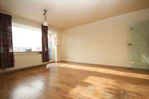 Großzügige Wohnung in zentraler Lage umgeben von Grün!