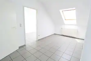 Zwei Ebenen, viele Möglichkeiten – Maisonette mit Entwicklungschance in Mönchengladbach-Holt – Mönchengladbach – Vorschaubild 4