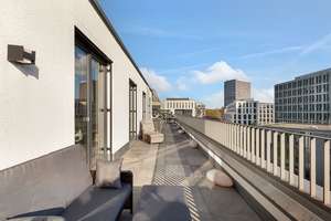 Zwischen Spree & Tiergarten: Neubau-PTH mit Dachterrasse, Aufzug, Garagenstellplatz & 270°-Blick