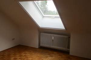Hübsche DG-Wohnung in Mögeldorf – Die vollständige Adresse der Immobilie erhältst du vom Anbieter., 90480 Schmausenbuckstraße, Nürnberg – Vorschaubild 3