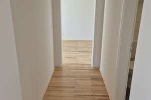 Zuhause mit 2 Zimmern und Balkon in Augsburg – Droste-Hülshoff-Str. 9, 86157 Pfersee-Süd, Augsburg – Vorschaubild 3