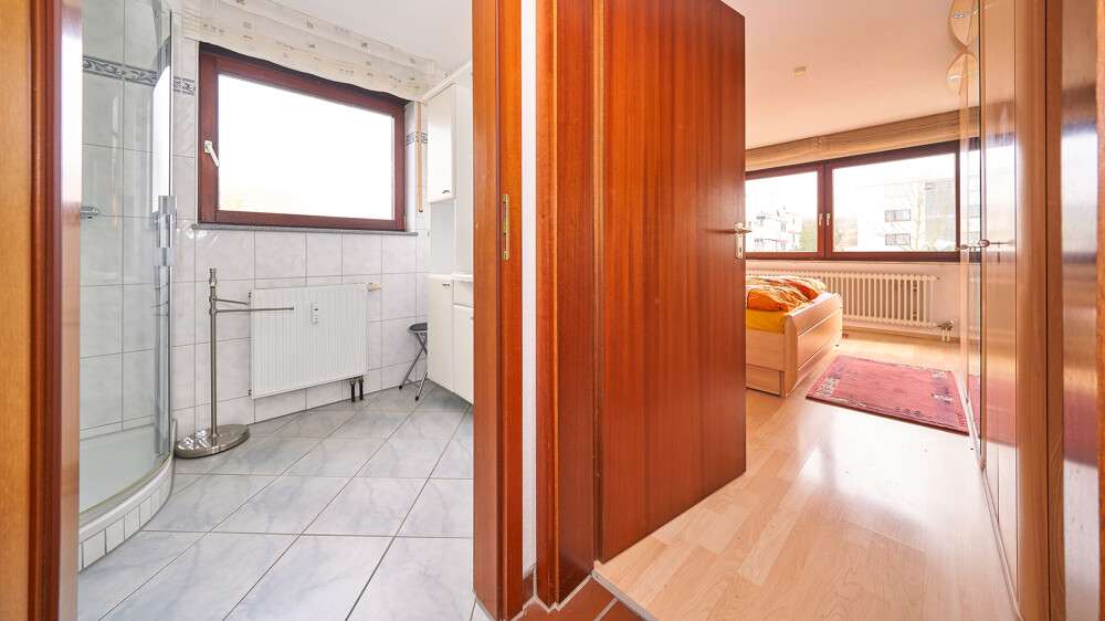 Immobilie in Freiberg am Neckar - Schicke 4 Zimmer Wohnung mit zwei Balkonen und TG Stellplatz in bester Lage von Freiberg am Neckar! - Bild 7