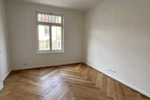 Exklusive 3-Zimmer-Wohnung 
mit Wintergarten und Altbaudetails – Stuttgart – Vorschaubild 4