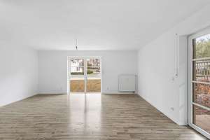 Frisch sanierte 2-Zimmer Wohnung mit Terrasse in Regensburger Toplage! – Die vollständige Adresse der Immobilie erhältst du vom Anbieter., 93053 Galgenberg, Regensburg – Vorschaubild 2