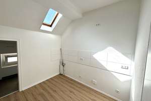 2026 kernsanierte 2-Zimmer Wohnung mit Bad, WC und Balkon wartet auf den Erstbezug – 42329 Vohwinkel, Wuppertal – Vorschaubild 4