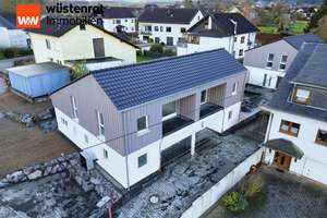 #Leben in Perscheid - DHH mit hohen Standards mit einem atemberaubenden Ausblick – Die vollständige Adresse der Immobilie erhältst du vom Anbieter., 55430 Perscheid – Vorschaubild 2