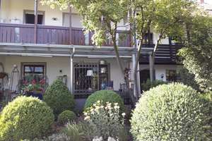 Top gepflegtes Reihenmittelhaus mit Garten und Garage in Regenstauf – Am Grasigen Weg 6, 93128 Regenstauf – Vorschaubild 3