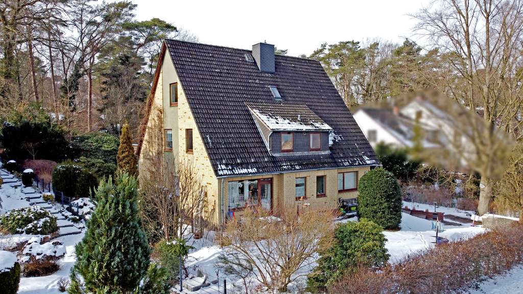 Immobilie in Hamburg - Vielseitig nutzbares Ein- oder Mehrfamilienhaus zum Kauf in Neugraben-Fischbek - Wentzel Dr. - Bild 2