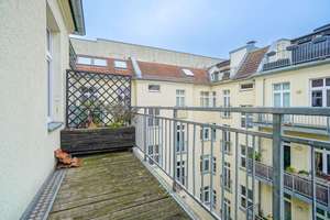 Altbauflair mit Südbalkon – charmante Rückzugsoase mitten in Prenzlauer Berg – Die vollständige Adresse der Immobilie erhältst du vom Anbieter., 10407 Prenzlauer Berg, Berlin – Vorschaubild 5