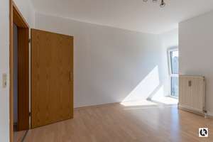 Lichtdurchflutete Dachgeschosswohnung in guter Lage nahe der Innenstadt – Die vollständige Adresse der Immobilie erhältst du vom Anbieter., 85051 Münchener Straße, Ingolstadt – Vorschaubild 3