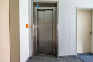 Großzügige 3-Zimmer-Eigentumswohnung in architektonisch ansprechender Wohnanlage mit großem Balkon – Die vollständige Adresse der Immobilie erhältst du vom Anbieter., 20535 Hamm, Hamburg – Vorschaubild 5