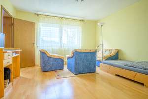 Familienglück in Birkenfeld - DHH mit Einliegerwohnung, Garten & Doppelgarage – Die vollständige Adresse der Immobilie erhältst du vom Anbieter., 75217 Birkenfeld – Vorschaubild 2