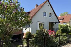 Freistehendes EFH/ZFH mit Keller in Hannover-Bothfeld – Die vollständige Adresse der Immobilie erhältst du vom Anbieter., 30657 Bothfeld, Hannover – Vorschaubild 2