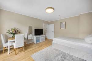 Erstbezug nach Kernsanierung, voll möblierte 1 Zimmer Wohnung mit Süd West Balkon – Alsterdorfer Straße 381b, 22297 Alsterdorf, Hamburg – Vorschaubild 2