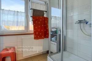 Familienidylle : Zentrumsnahes Zweifamilienhaus mit großem sonnigen Garten ! – Die vollständige Adresse der Immobilie erhältst du vom Anbieter., 72793 Pfullingen – Vorschaubild 11