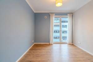 Luxuriöse 4-Zimmer Wohnung mit TG-Stellplatz und Aufzug direkt in die Wohnung im Zentrum vom München – Die vollständige Adresse der Immobilie erhältst du vom Anbieter., 80333 Universität, München – Vorschaubild 8