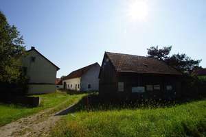 Hier haben Sie viel Platz! Einfamilienhaus, 3 Stadl und Garage auf großzügigem Grundstück + Acker... – Die vollständige Adresse der Immobilie erhältst du vom Anbieter., 86676 Ehekirchen – Vorschaubild 8