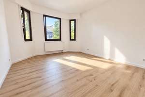 Erstbezug! Modernisierte 4-Zi. mit großem Balkon