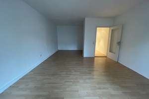 2-Zimmer-Wohnung in Augsburger Innenstadt (nur gegen Küchen Ablöse!) – Frölichstraße 12 ½ Seiteneingang, 86150 Stadtjägerviertel, Augsburg – Vorschaubild 2