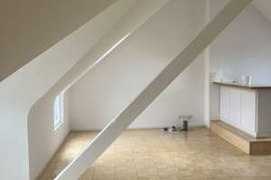 Lebendig wohnen in Pempelfort: 2,5-Zimmer-Dachgeschosswohnung – Liebigstraße 18, 40479 Pempelfort, Düsseldorf – Vorschaubild 6
