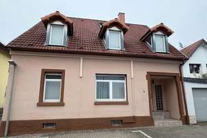 Einfamilienhaus mit Einliegerw. od. Büro in ruhiger Umgebung von KA-Grünwinkel