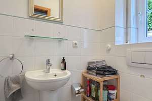 ATTRAKTIVE DOPPELHAUSHÄLFTE AUF 511 M² GRUNDSTÜCK - FAMILIENFREUNDLICH MIT PLATZ AUF 4 EBENEN – Die vollständige Adresse der Immobilie erhältst du vom Anbieter., 50859 Weiden, Köln – Vorschaubild 3